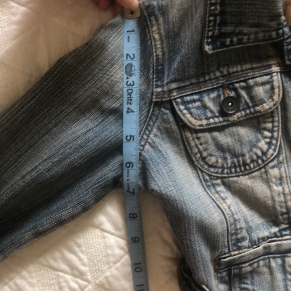 Cropped Jean Jacket - Picture 9 of 10
